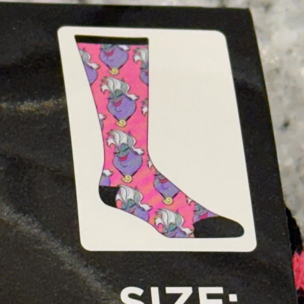 Disney Villains Unisex 9-13 Crew Socks Pink Ursula Little Mermaid Sea‎ Witch NWT